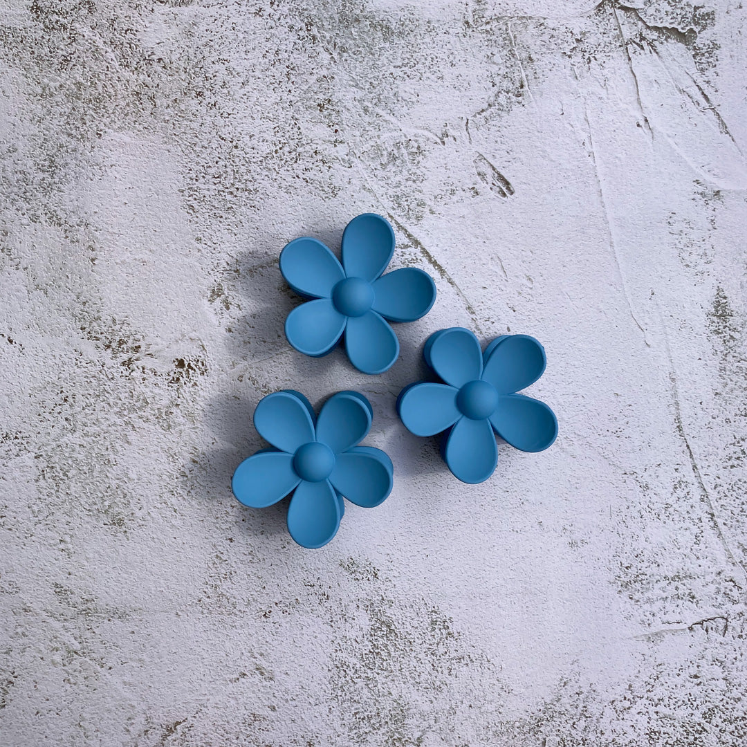 Flower Hair Clip Bright Blue